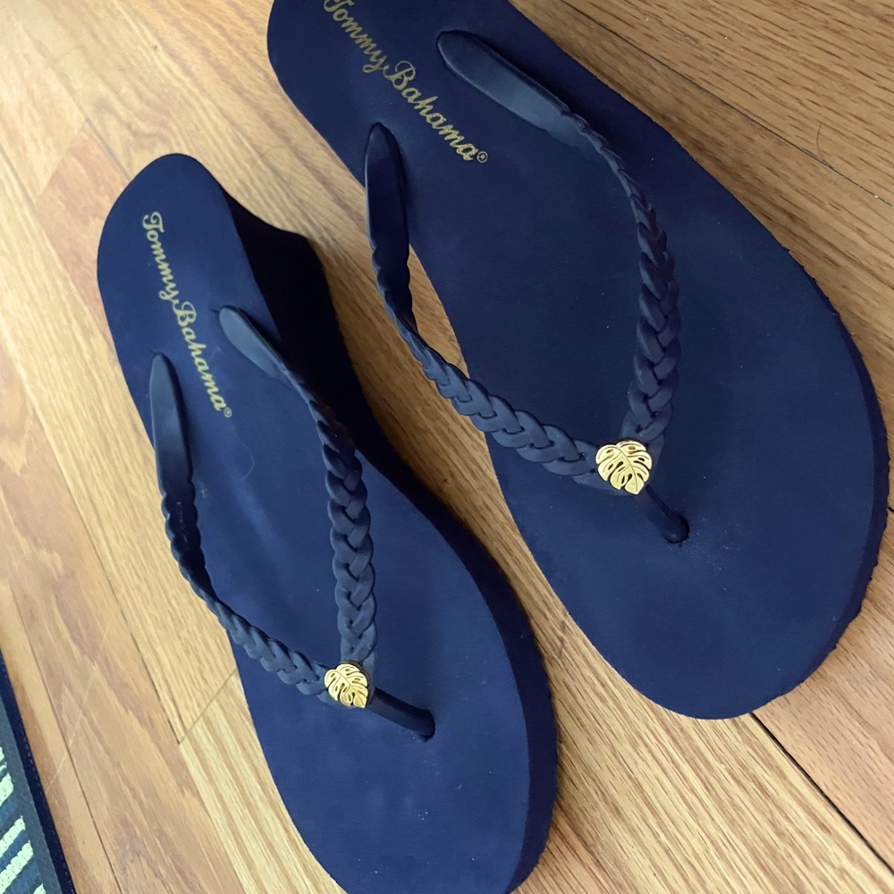 Tommy Bahama Sandals